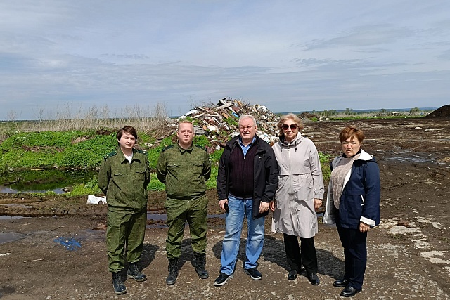 Проведен выезд на несанкционированную свалку в Бессоновский район Проведен выезд на несанкционированную свалку в Бессоновский район
